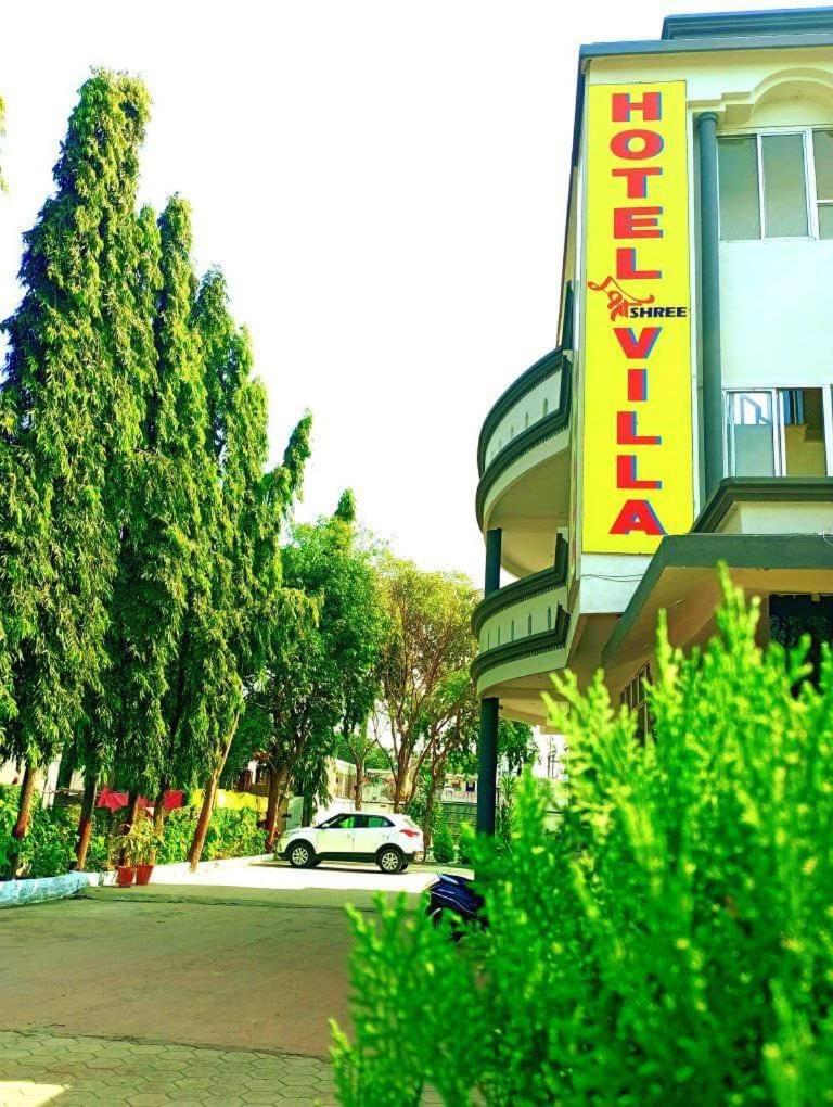 Hotel Shree Villa Harsola Rum bild